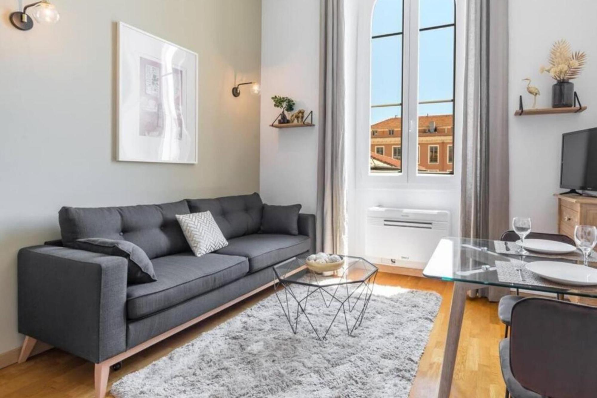 Deloye - Spacious Quiet Wac Near Old Town Apartment Nice